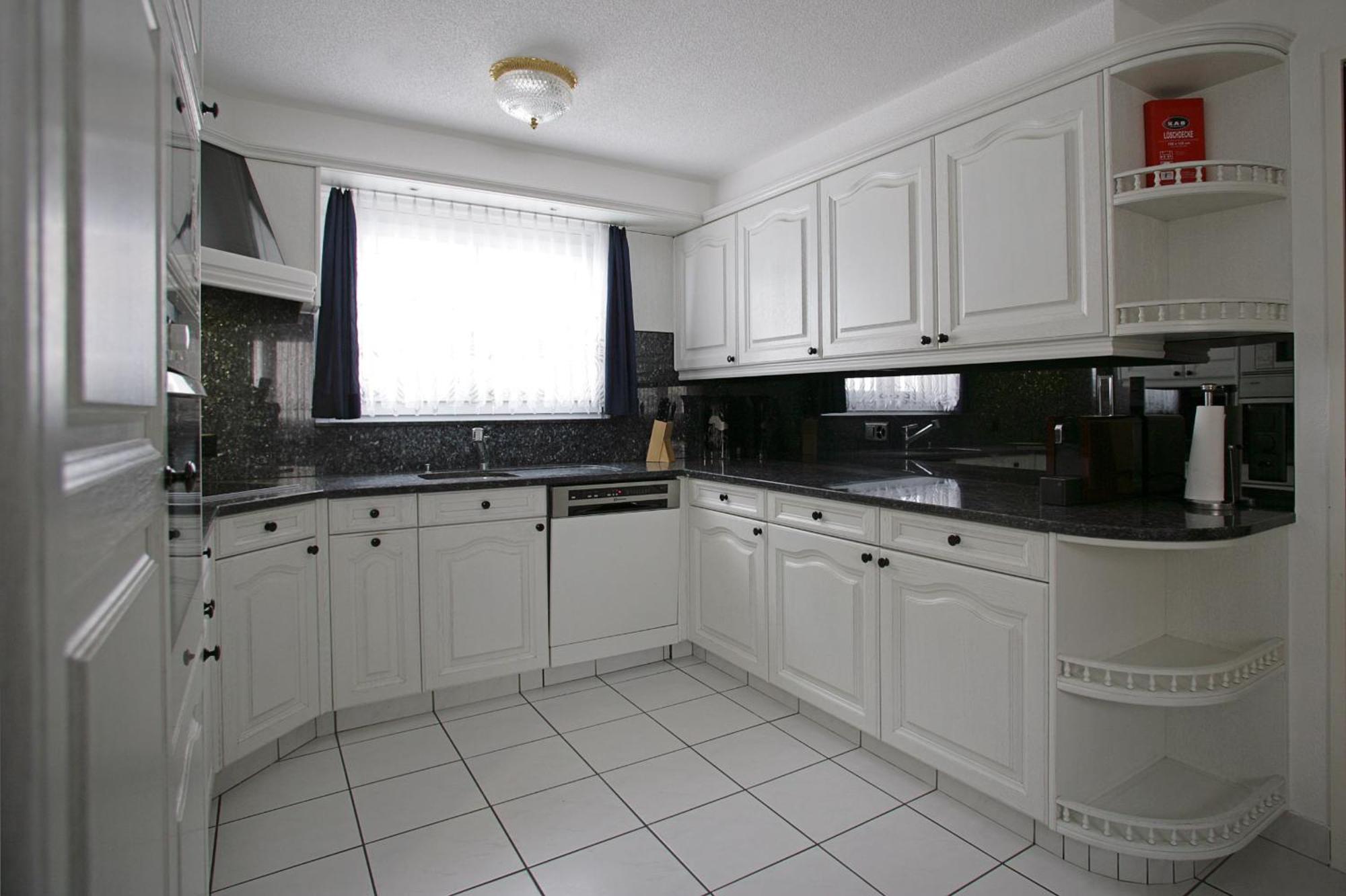 Baron / Baronesse Apartments Лойкербад Номер фото