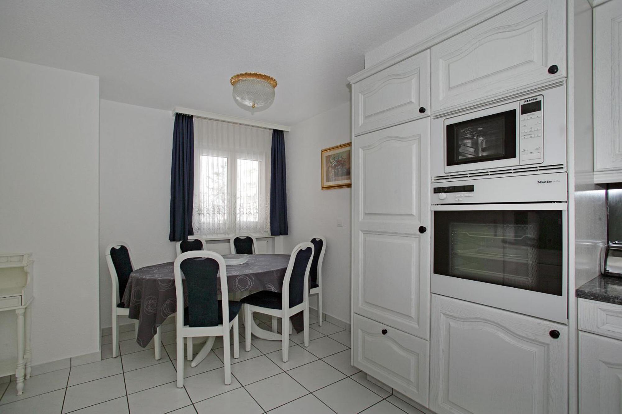 Baron / Baronesse Apartments Лойкербад Номер фото